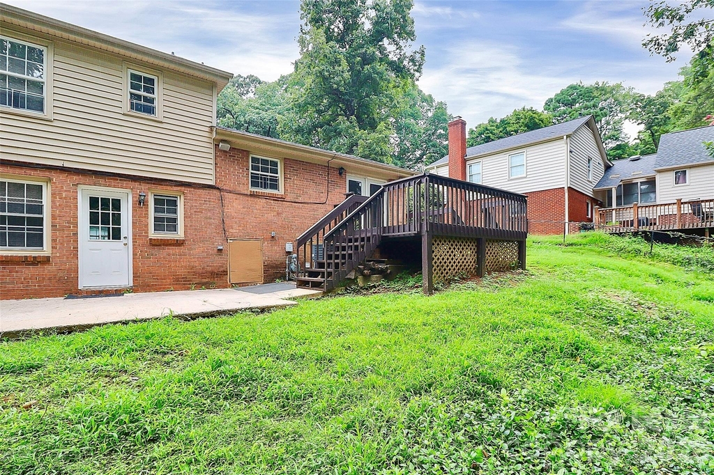 6133 Colchester Place - Photo 7