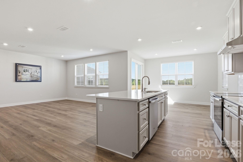 862 Heathway Drive - Photo 7