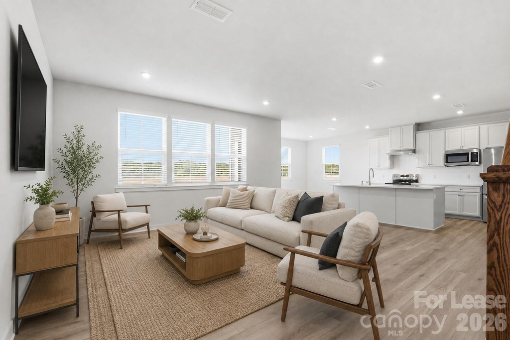862 Heathway Drive - Photo 2