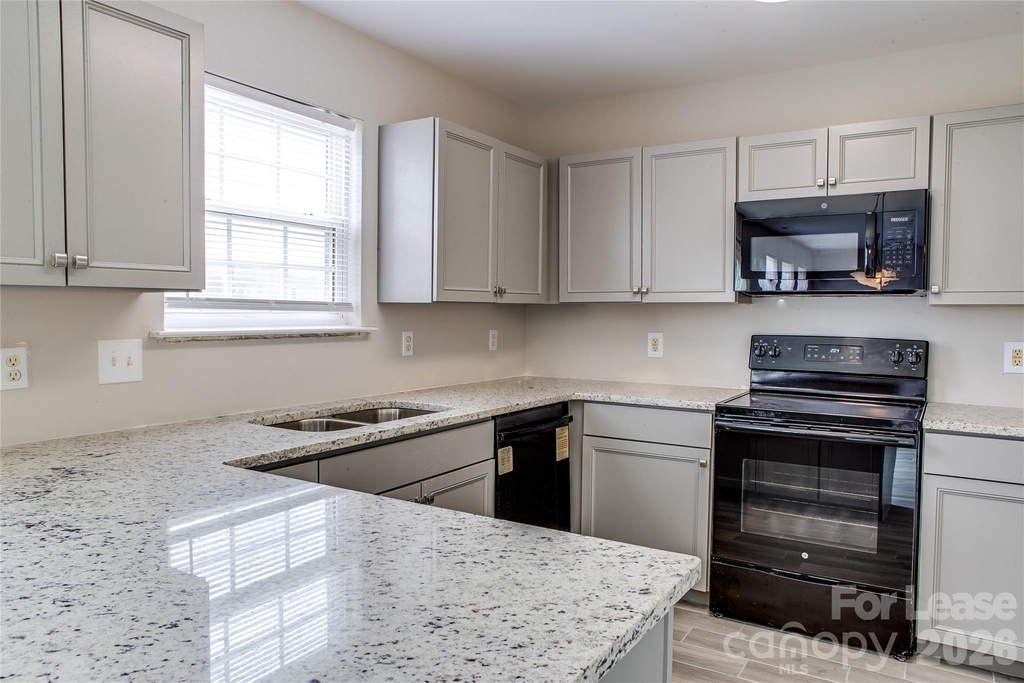 2035 Speedwell Court - Photo 13