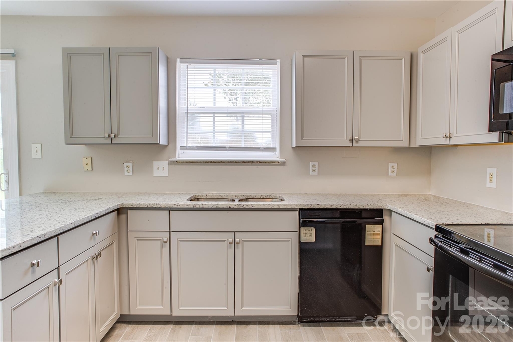2035 Speedwell Court - Photo 8