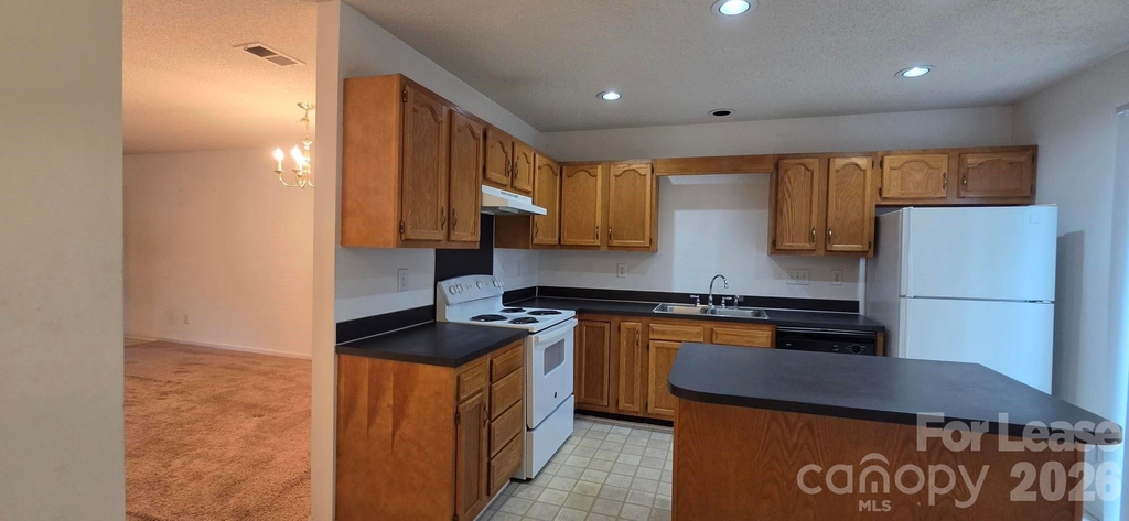 9134 Charminster Court - Photo 3