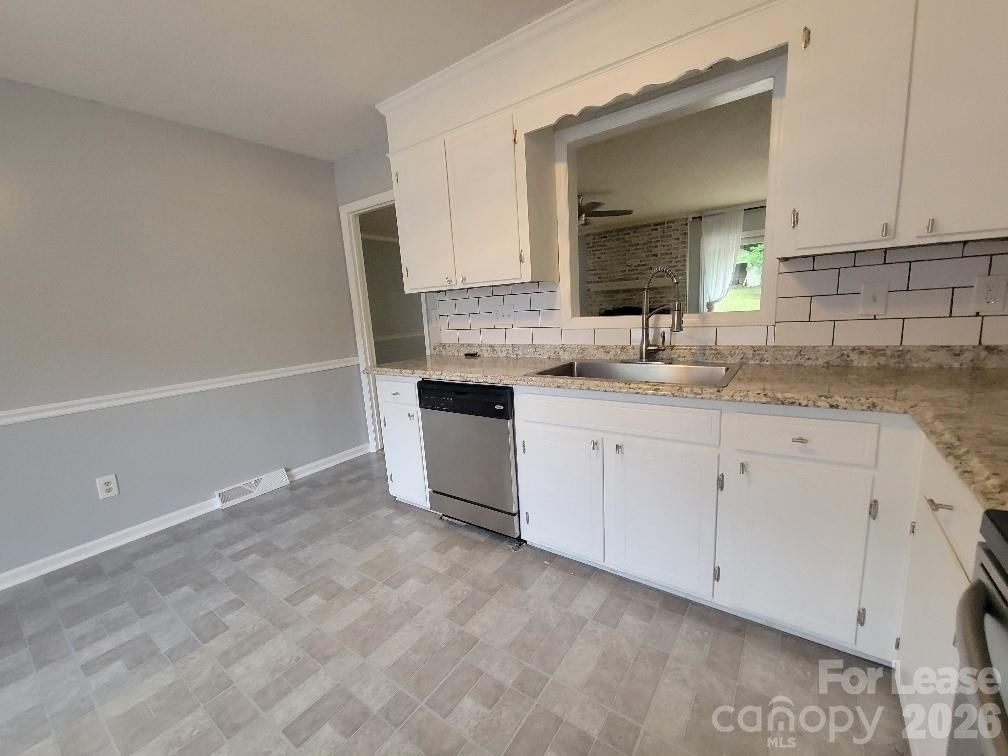 2021 Downey Street - Photo 2