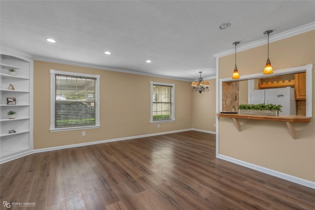 3730 Fairfield Avenue - Photo 2