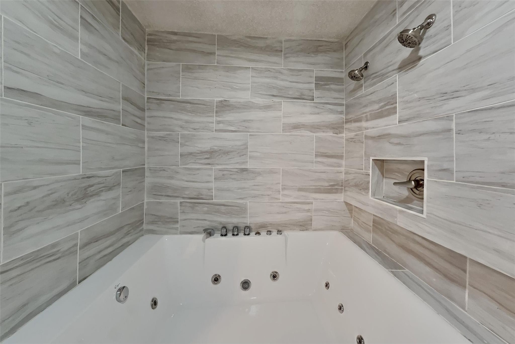 4814 Crest Drive - Photo 10