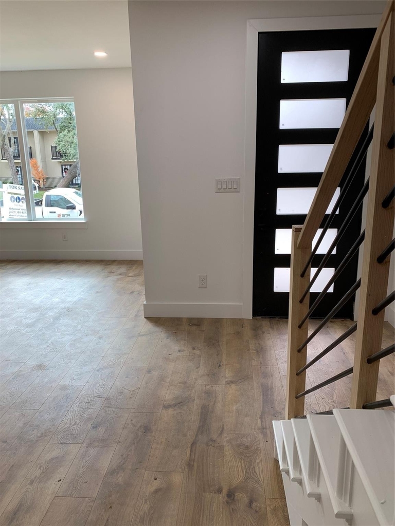 9471 Timberleaf Drive - Photo 3