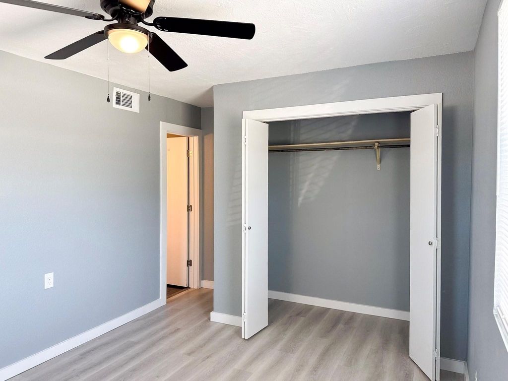709 W Richmond Avenue - Photo 3