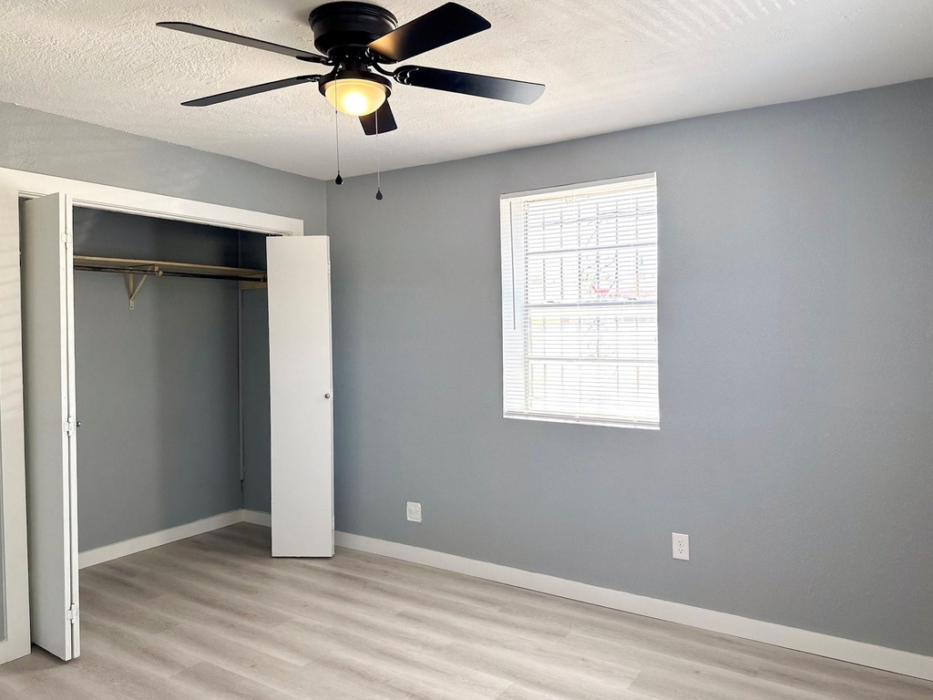 709 W Richmond Avenue - Photo 4