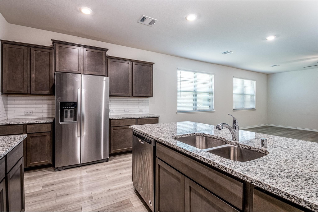 2721 Franklin Drive - Photo 4