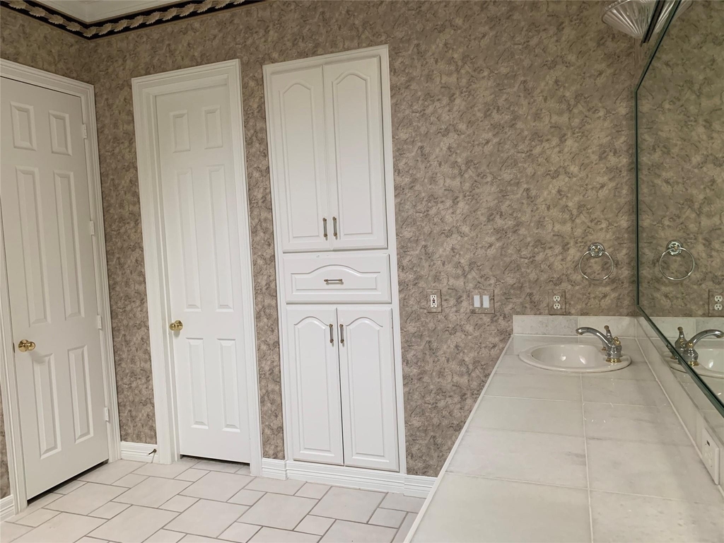 17906 Old Preston Court - Photo 15