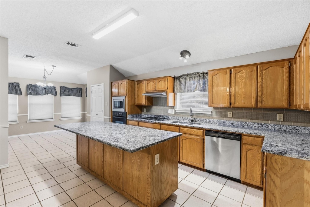5106 Lee Hutson Lane - Photo 4