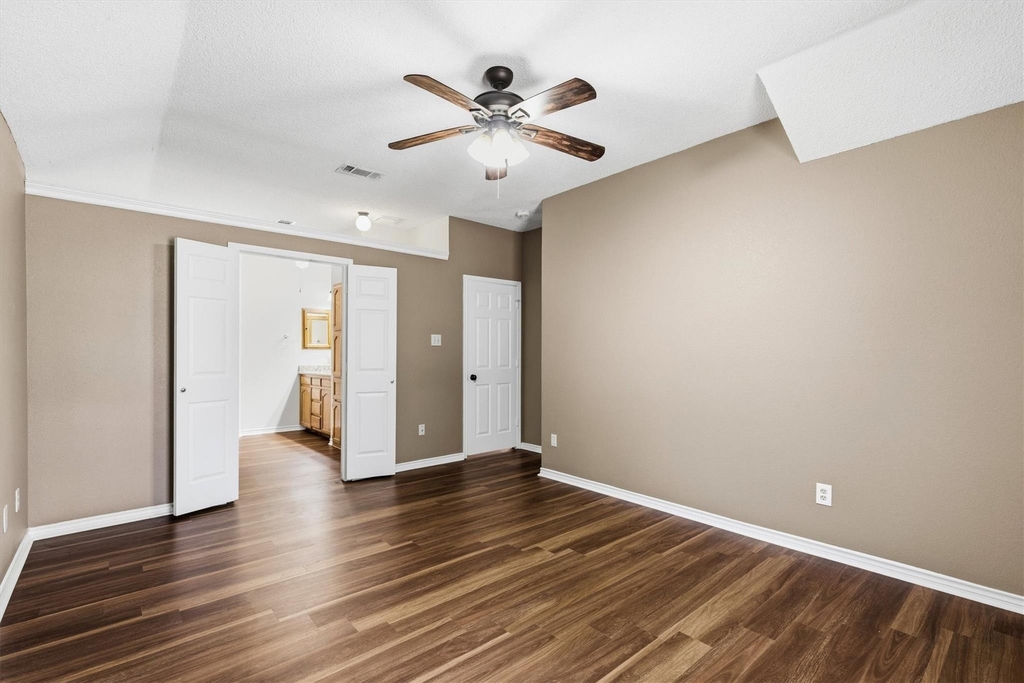 5106 Lee Hutson Lane - Photo 7