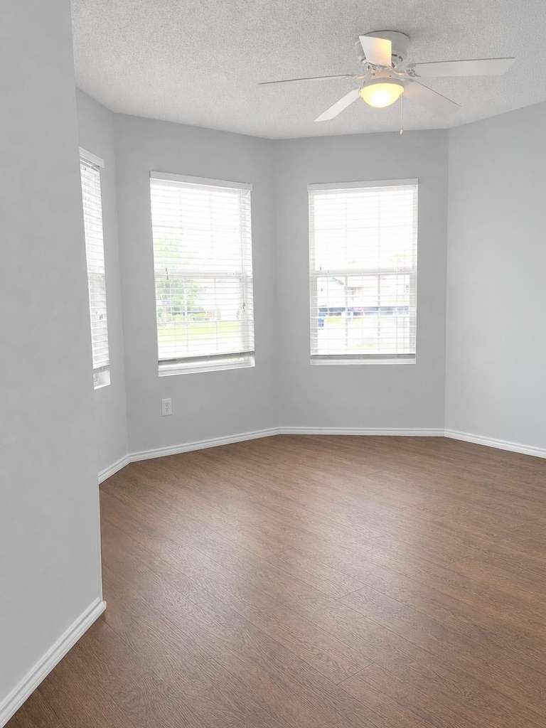 9604 George Washington Drive - Photo 4