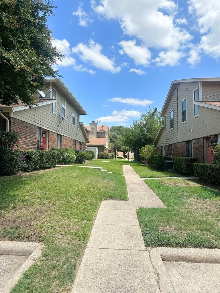 2240 Tarpley Road - Photo 3