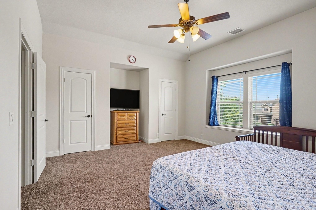2412 Lynbridge Drive - Photo 24