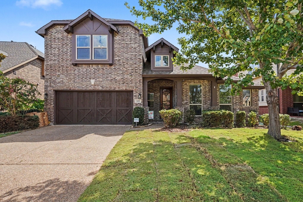 2412 Lynbridge Drive - Photo 0