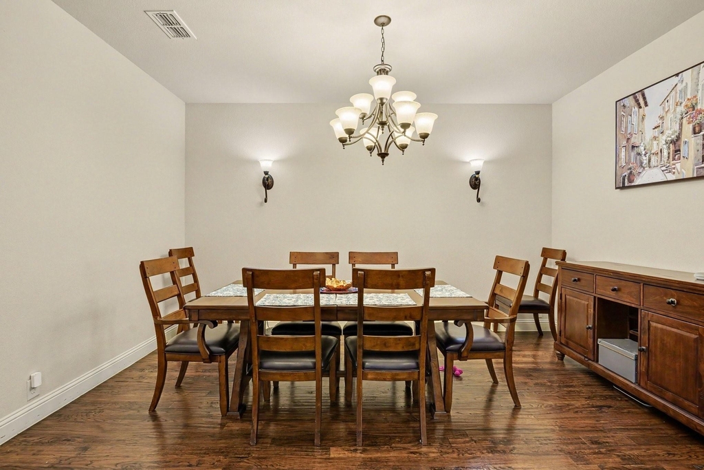 2412 Lynbridge Drive - Photo 13