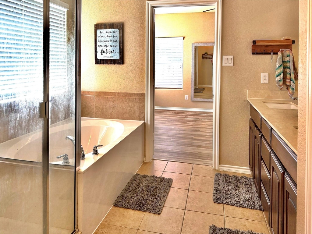 1068 Meadow Scape Drive - Photo 11