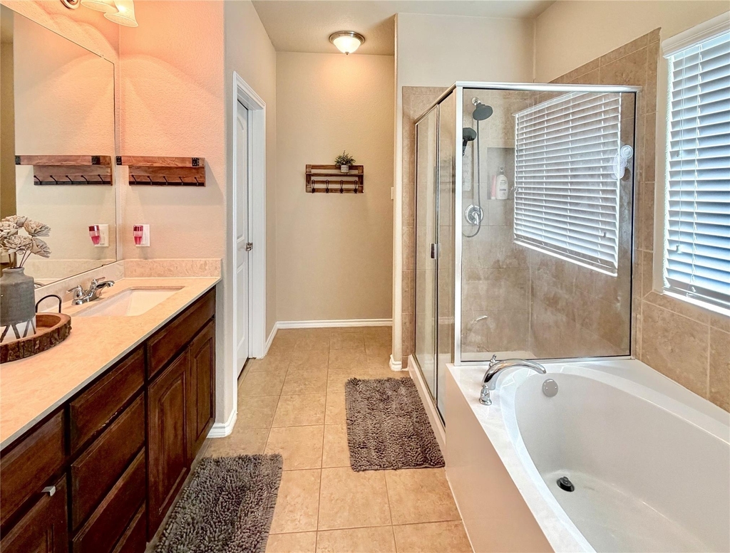 1068 Meadow Scape Drive - Photo 10