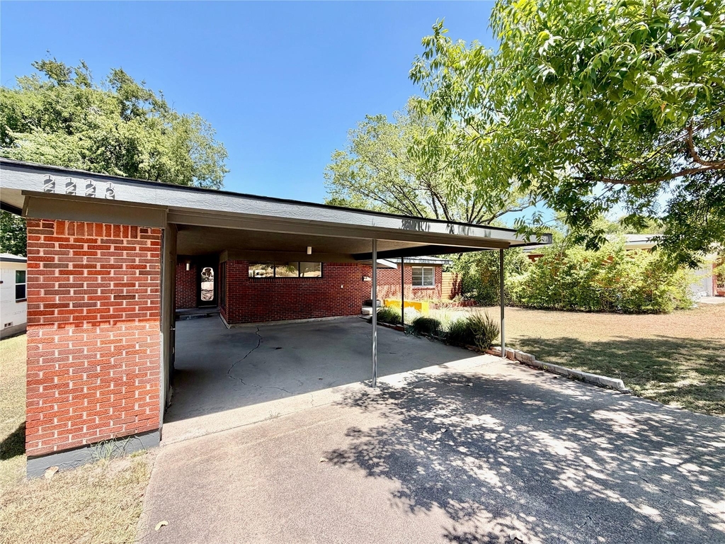 2223 Forest Oaks Drive - Photo 0