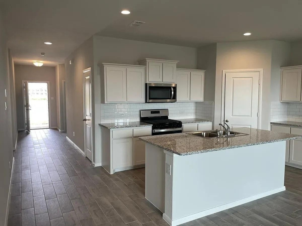 953 Braymer Lane - Photo 2