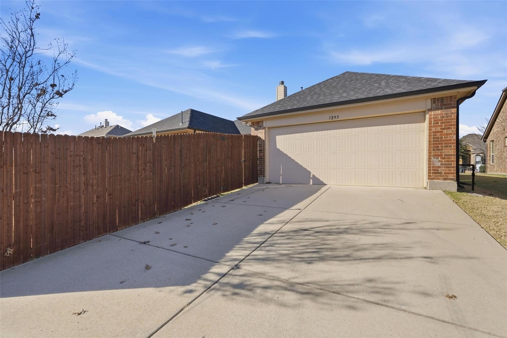 1295 White Water Lane - Photo 39