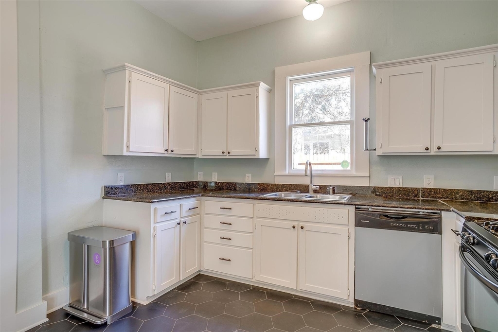 1523 Alston Avenue - Photo 14