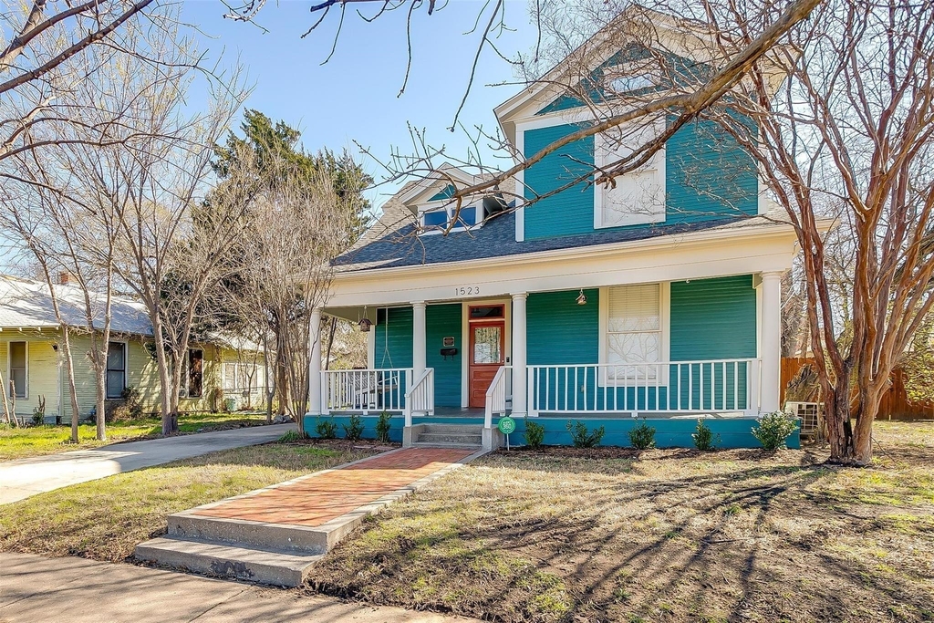 1523 Alston Avenue - Photo 1