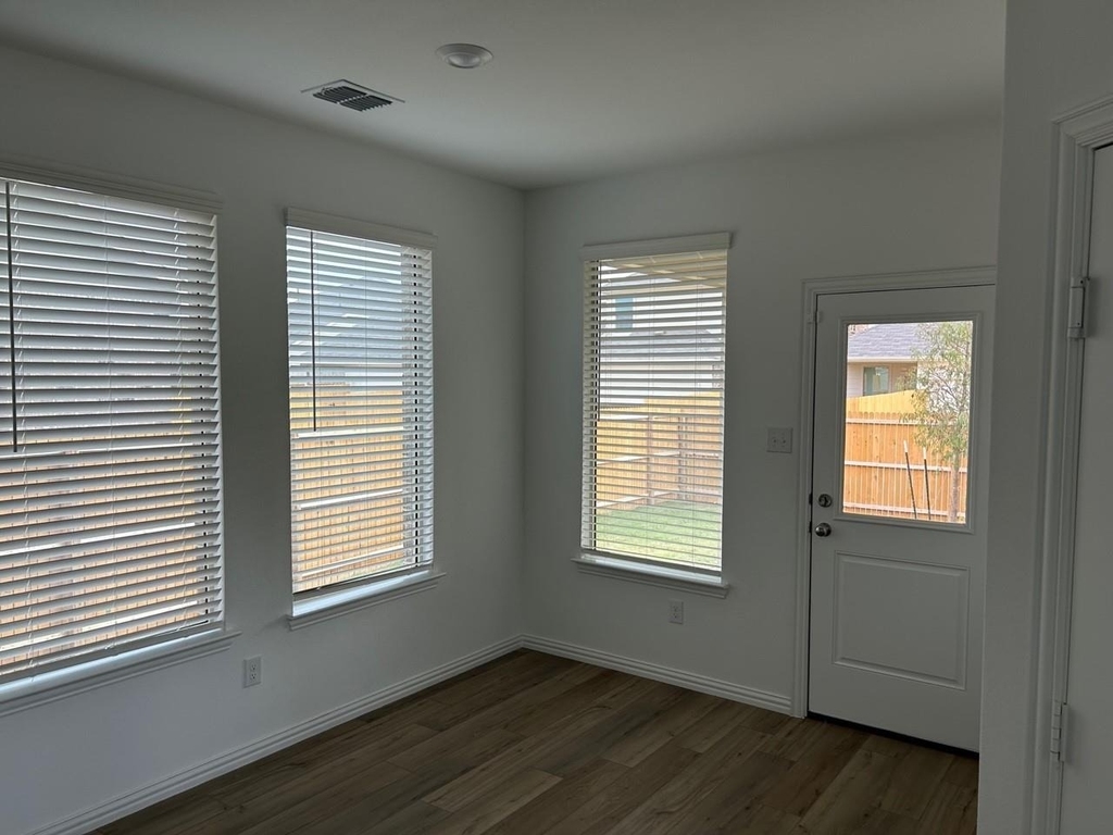 2517 Maplehurst Drive - Photo 9