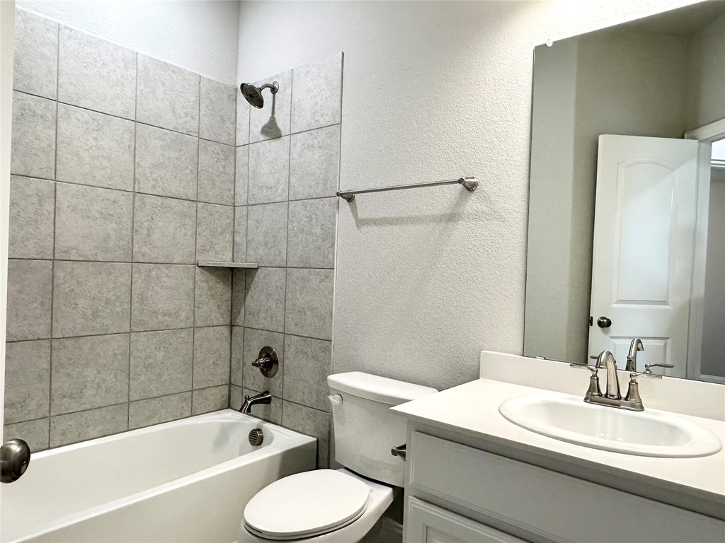 1428 Waverley Drive - Photo 14