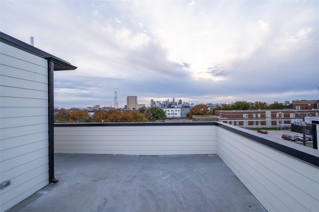 1614 N Fitzhugh Avenue - Photo 2