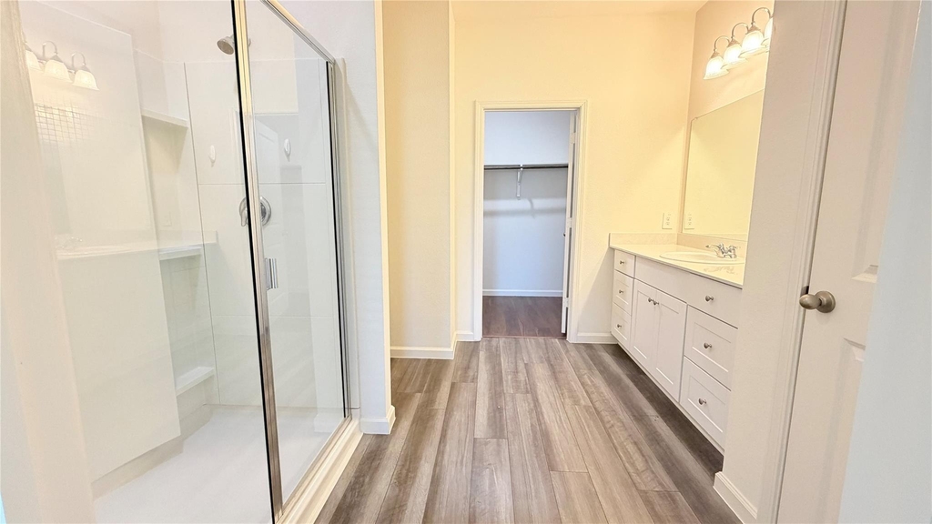 717 Yorkshire Drive - Photo 18