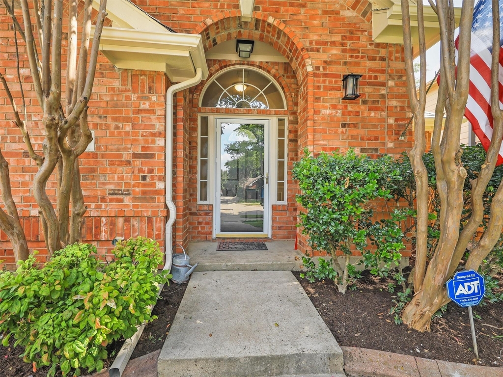 2709 Vail Drive - Photo 2