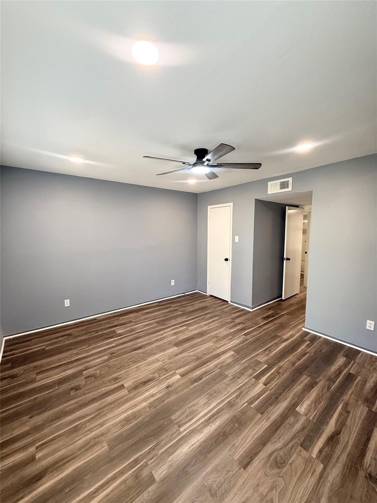 10650 Steppington Drive - Photo 12