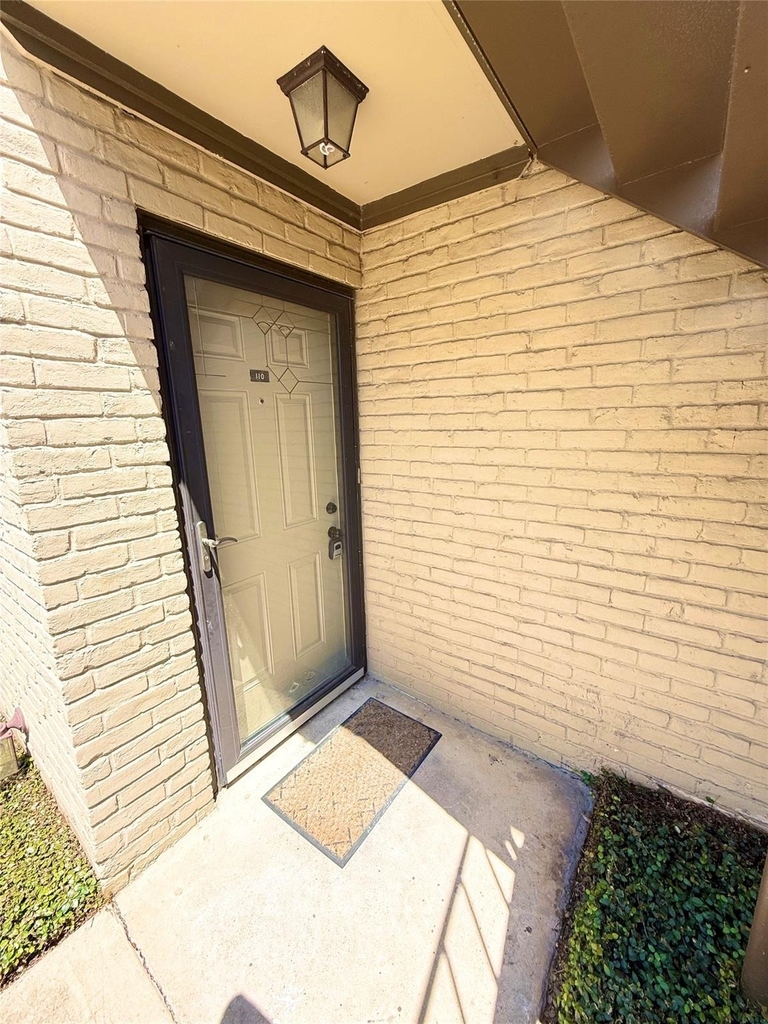 10650 Steppington Drive - Photo 2