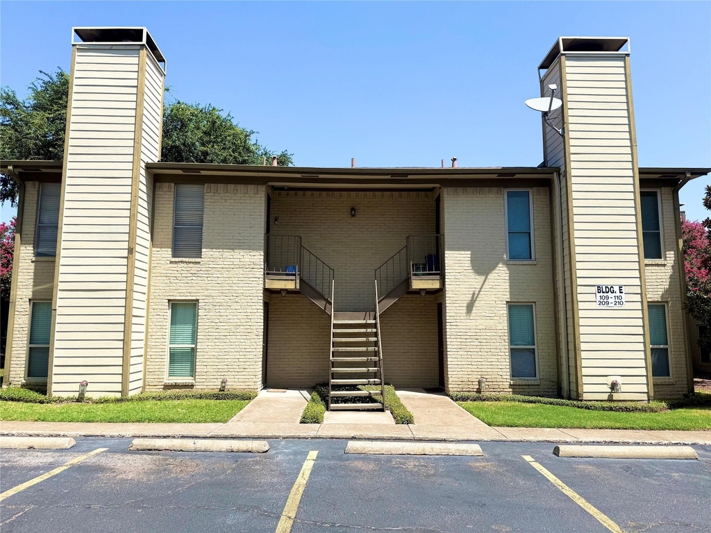 10650 Steppington Drive - Photo 1