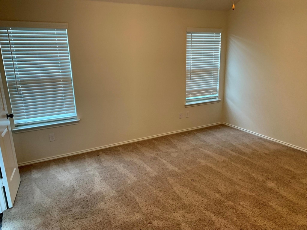 2444 Larimar Drive - Photo 12