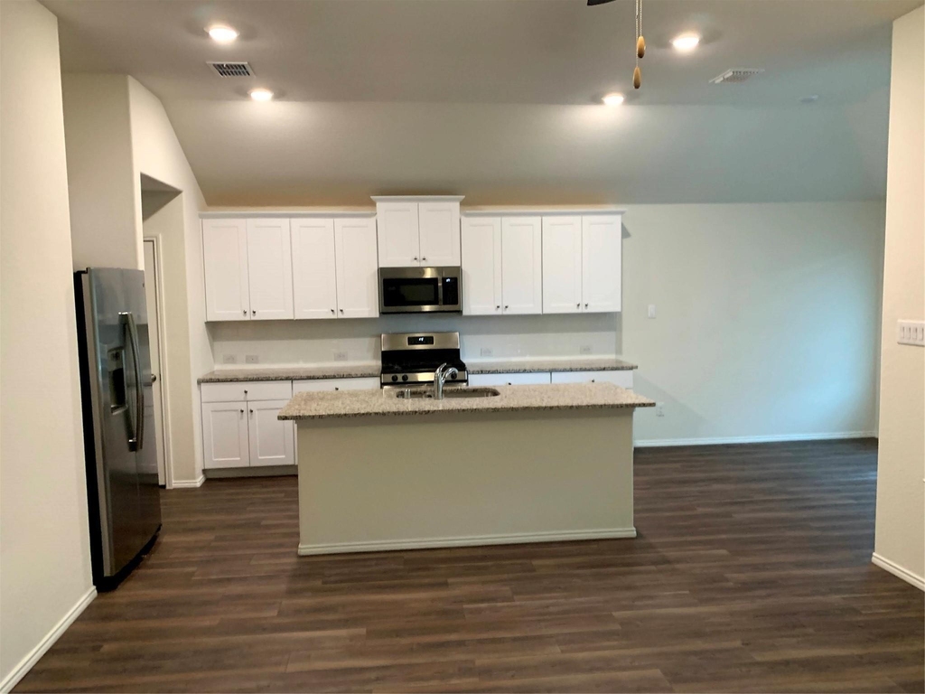 2444 Larimar Drive - Photo 6