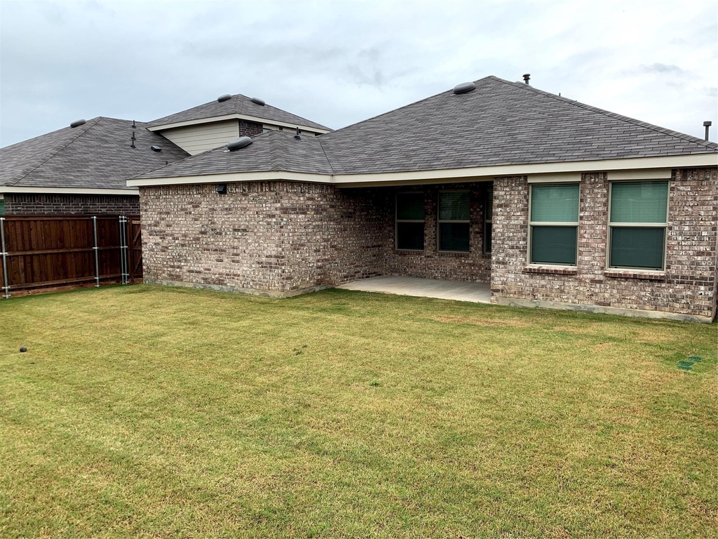 2444 Larimar Drive - Photo 25