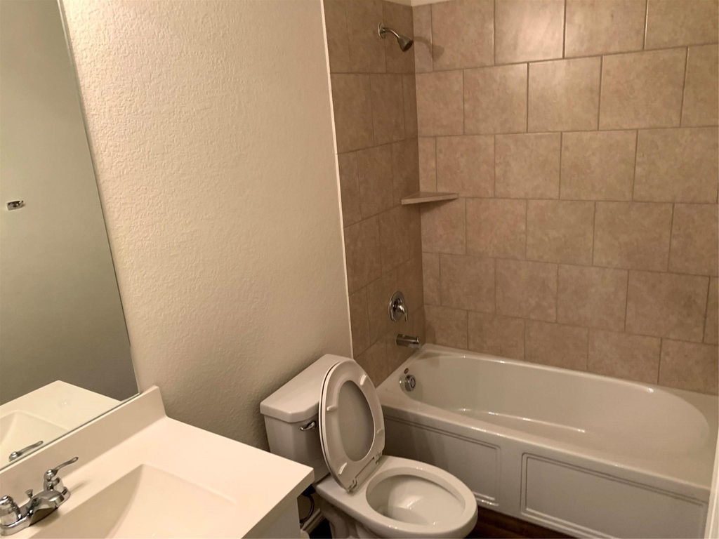 2444 Larimar Drive - Photo 20