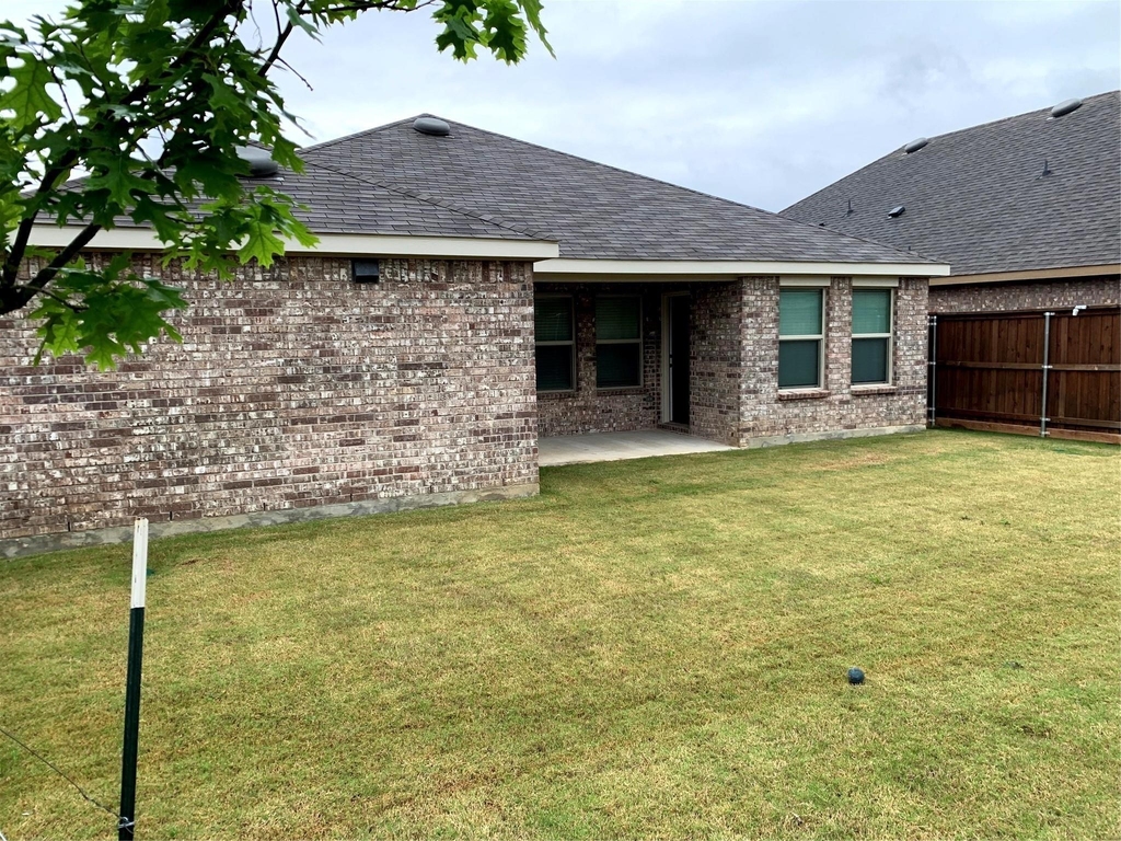 2444 Larimar Drive - Photo 26