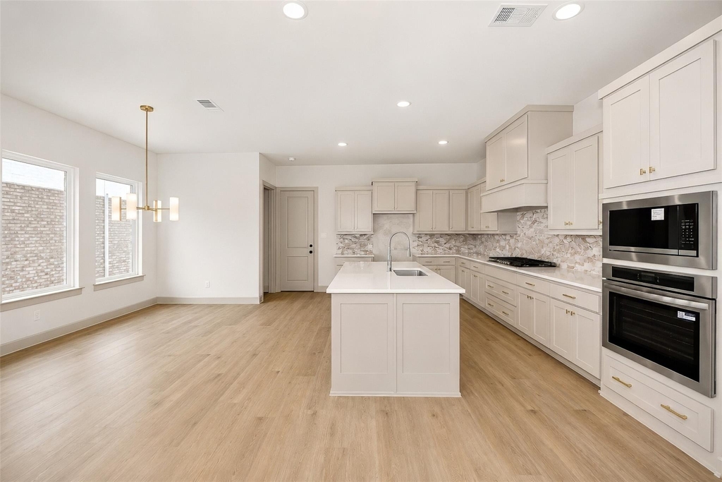 320 Walker Parkway - Photo 8