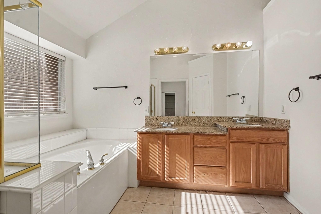 10112 Asheboro Street - Photo 18