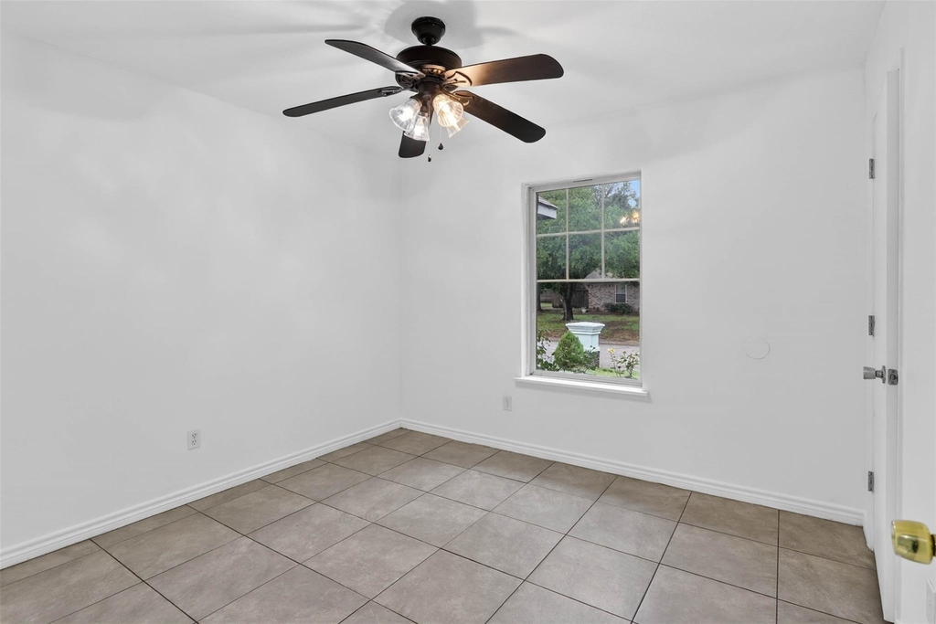 516 Post Oak Lane - Photo 8