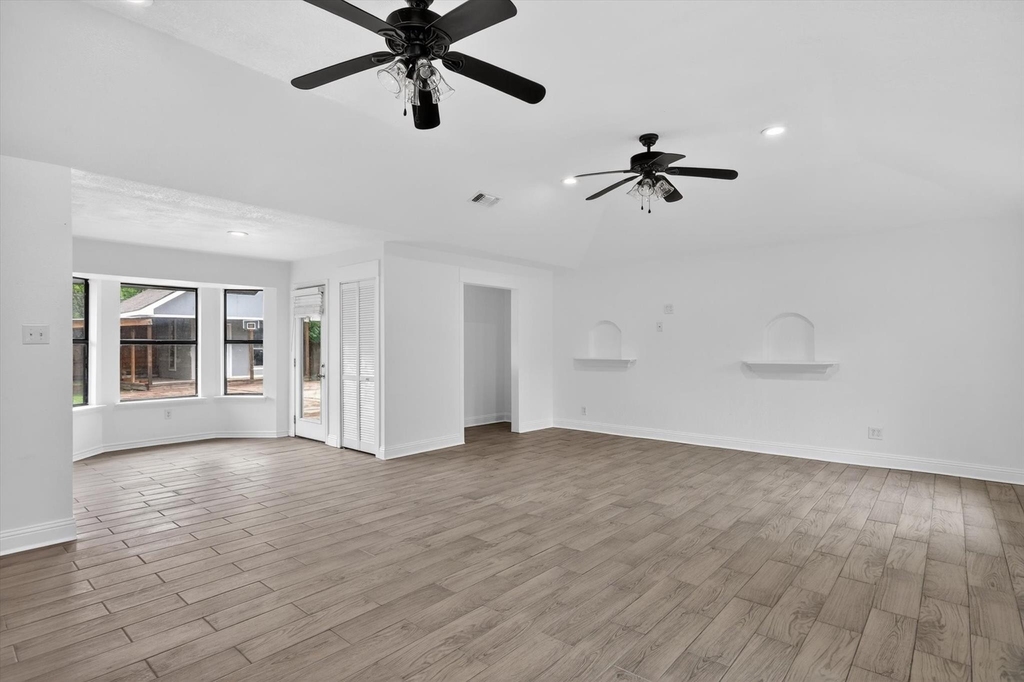 516 Post Oak Lane - Photo 1