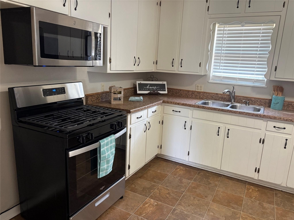 404 W Heron Street - Photo 9