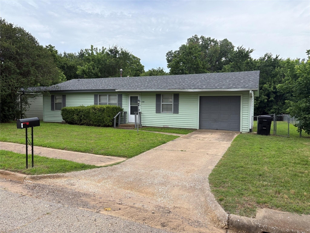 404 W Heron Street - Photo 0