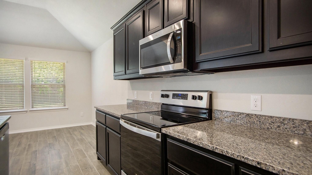 9816 Mescalbean Boulevard - Photo 10
