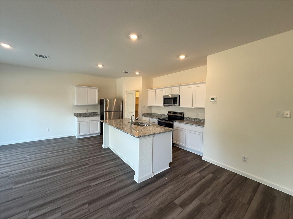 2201 Burnwood Street - Photo 6