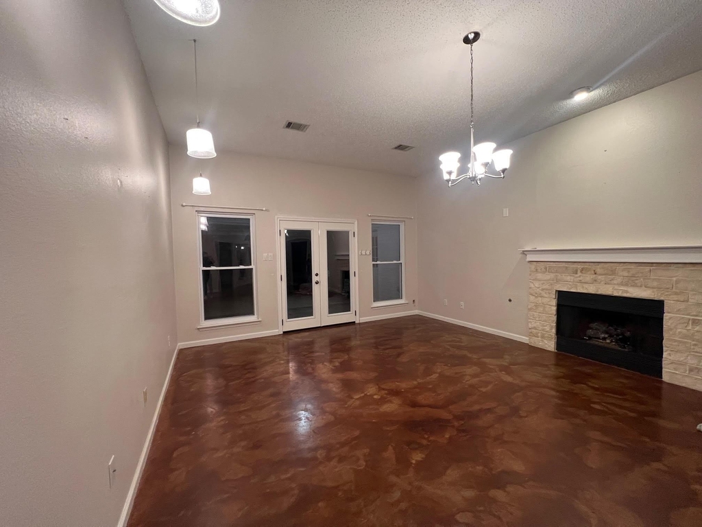 1008 Charter Oak Street - Photo 4